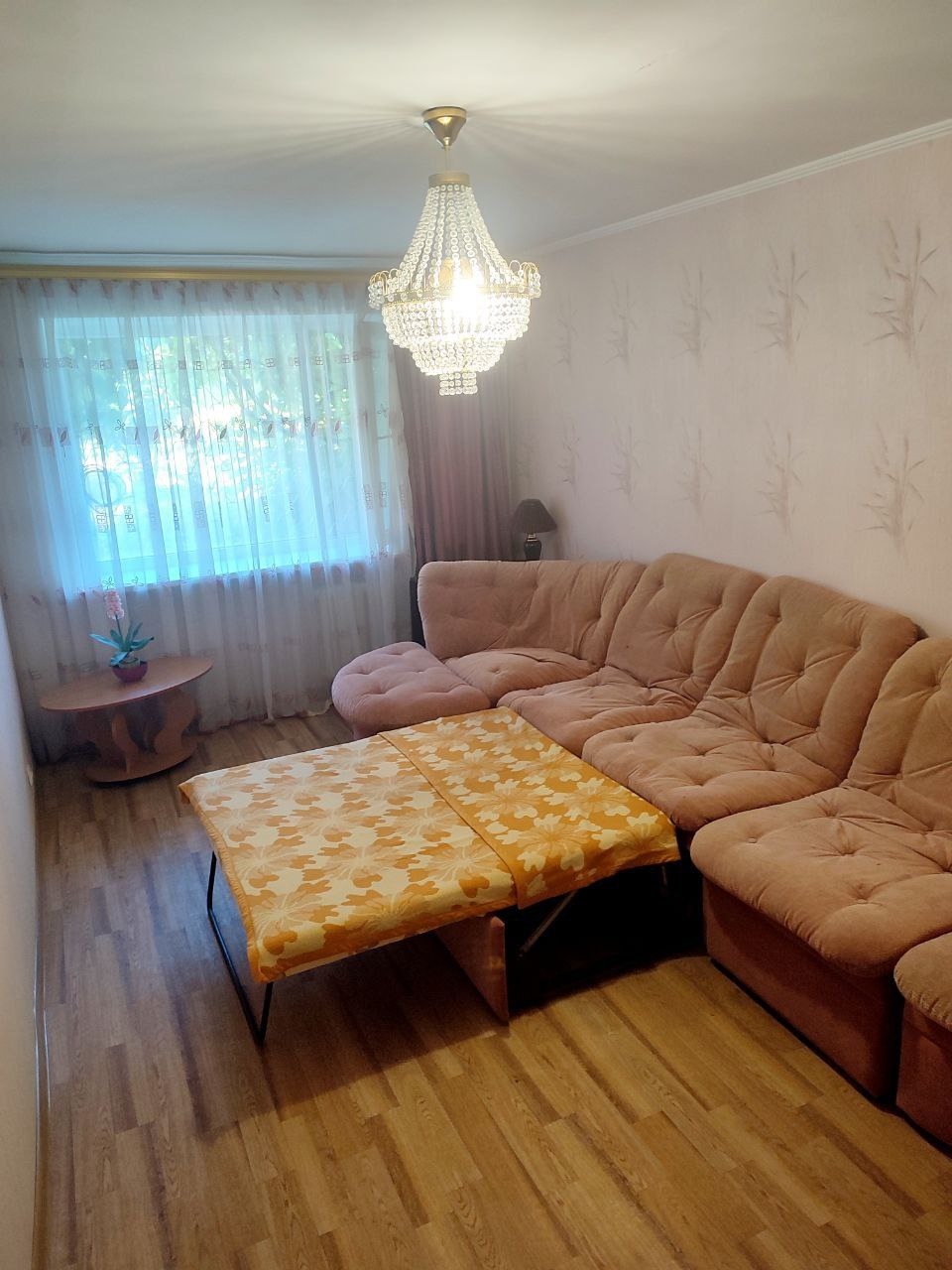 Продам 2-х комнатную квартиру квартал Пролетариата Донбасса 1/5 эт.общ. 52 кв. м. Дом кирпичный, не угловая, квартира тёплая, комнаты раздельные , окна м/п, с/у, кухня в кафеле, новый линолеум, все остаётся. Рядом транспорт. Документы РФ. ✅ Цена 4 800 000₽. ☎ +79592952103 Николай. ...