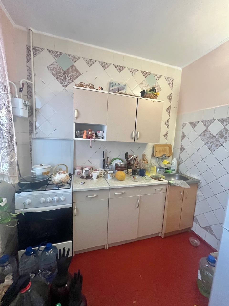 Продам 3-кк на кв. Гагарина , 8 этаж 9-го дома. Общая площадь 74 м². Продается без мебели. Два балкона, санузел раздельный, комнаты изолированы, есть кладовая. Отличное месторасположение. Рядом школы, лицей, рынки , банк, супермаркеты, остановка транспорта с хорошей развязкой. В пешей доступности вся необходи...